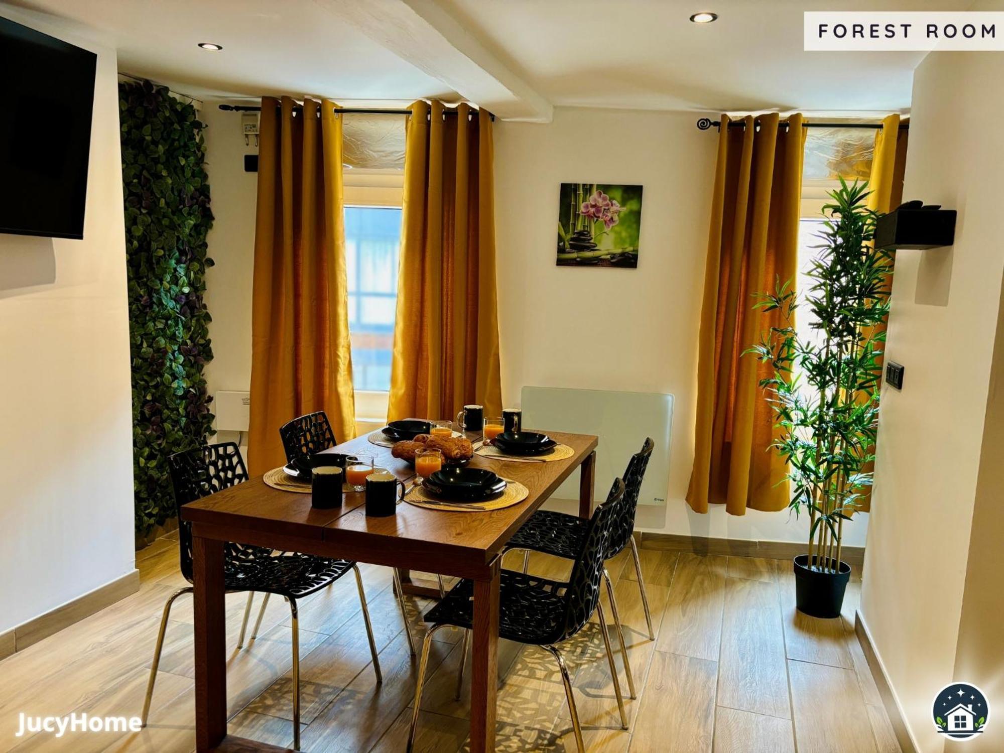 Forest Valenciennes Eksteriør billede